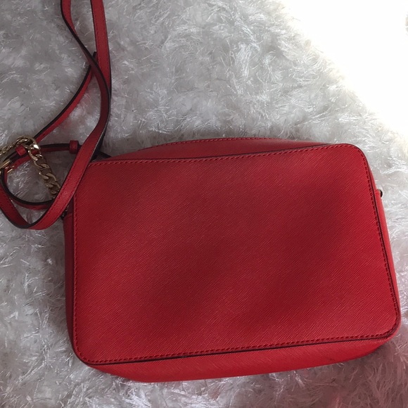Michael kors crossbody. Red. New without tags - Picture 2 of 3